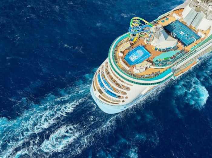 Solo cruise travel